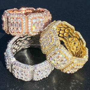 Impresionante Anillo Cuadrado de Moissanita con Engaste Completo de Garras y Banda Brillante, Plata de Ley 925 Bañada en Rodio, Joyería Clásica Unisex para Aniversario - Product Image 2