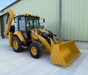 Chargeuse-pelleteuse CAT 424 haute performance équipée d'un moteur robuste, d'une benne de chargement et d'un bras de pelleteuse pour des travaux de terrassement efficaces. - Product Image 1