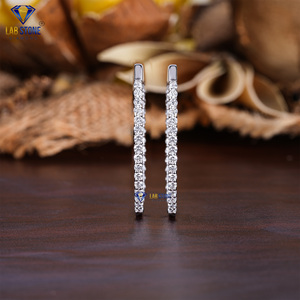 3.00 TDW Boucle d'oreille en or blanc avec diamant taillé rond par Labstone / Twist, Sparkle, Répéter/Couleur EF-VS - Product Image 2