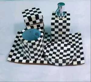 Ensemble de salle de bain comprenant un distributeur de savon moderne pour la décoration intérieure Ensemble de cinq pièces étanche et écologique de luxe de qualité supérieure FAIZA CRAFT - Product Image 3