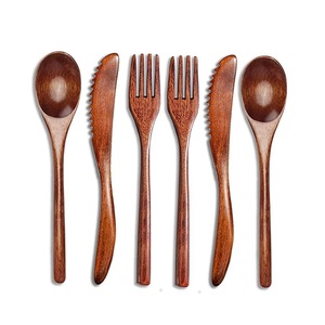 Couverts en bois naturel au look artisanal élégant et à la texture polie lisse pour une expérience culinaire bio - Product Image 3