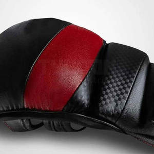 Los guantes de combate MMA ofrecen un acolchado flexible para mantener tus manos seguras y cómodas con los guantes de combate MMA - Product Image 4