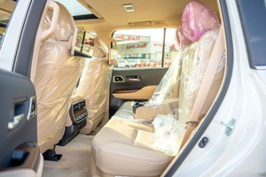 Camioneta Diésel Manual 2024 con Tracción en las Cuatro Ruedas, Volante a la Izquierda, Asientos de Tela ACC, Rines R18 - Product Image 4