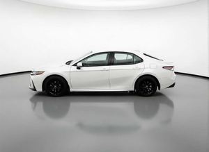 Toyota Camry SE AWD 2025, Nuevo Mini SUV Híbrido con Caja de Cambios Automática, Neumáticos R17, Asientos de Cuero, Interior Oscuro y Claro - Product Image 4