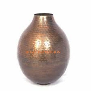 Vases à fleurs en laiton poli brillant martelé Premium nouveau modèle décor à la maison Vases et pots de rangement pour chambre à coucher à un prix attractif - Product Image 1