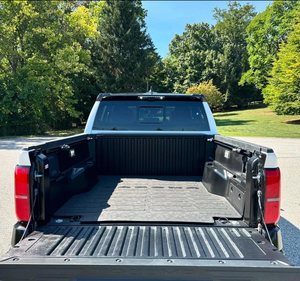 Toyota Tacoma Pickup 2024 d'occasion en excellent état, boîte automatique, conduite à gauche, intérieur cuir couleur foncée, pneus R17 - Product Image 2