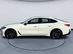 BMW i4 d'occasion en excellent état, modèle 2024 - Product Image 2