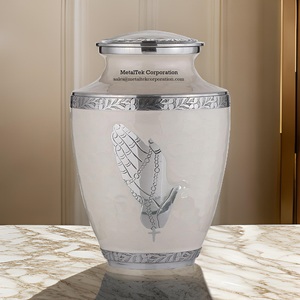 Nouvel arrivage d'urne funéraire de style américain pour adultes avec main priante et croix pour la crémation de Trieste pot funéraire en métal blanc perlé pour cendres humaines - Product Image 4
