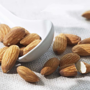 Suministro del proveedor Precio al por mayor Saludable Delicioso Almendras Nueces Alimentos Almendras sin cáscara Frutos secos Nueces - Product Image 1
