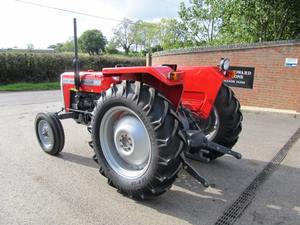 Tracteur à roues d'occasion Massey Ferguson 240 pour les exploitations agricoles avec moteur, pompe, boîte de vitesses - Tracteur à conducteur marchant, plus de 50 000 heures, origine Autriche - Product Image 3