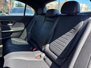 Mercedes-Benz Classe C C 300 4MATIC Turbo AWD 2023, sièges en cuir, faible kilométrage, prix en stock, prêt à être expédié - Product Image 6
