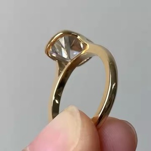 Bague de fiançailles Moissanite en forme de coussin Old Mine Bague en or 14K 18K pour elle Bague originale coupe coussin Old Mine pour femme - Product Image 2