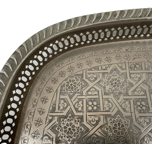Plato de Presentación Plateado Vintage con Borde Floral, Decoración Elegante para Mesa de Bodas, Fiestas, Cenas Festivas y Decoración del Hogar - Product Image 2
