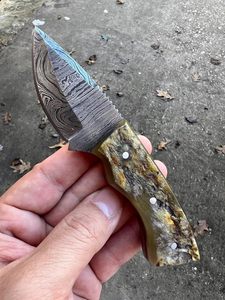 Cuchillo de acampada de acero de Damasco hecho a mano, nuevo diseño con precio razonable, soporte OEM personalizado - Product Image 4