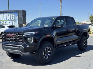 รถกระบะ GM-C Can-yon AT4X รุ่นปี 2026 แบบ Crew Cab ขับเคลื่อน 4 ล้อ สีดำ พร้อมไฟหน้า LED และยาง R20 เกียร์อัตโนมัติ - Product Image 4
