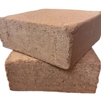 COCOPEAT Blok 5 Kg Ramah Lingkungan 10-20% Kelembapan 30x30x13 CM EC Rendah Cuci Mudah Hidroponik Budidaya Indonesia Kualitas Ekspor