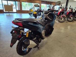 NEATLYUSED - Scooter et <span class=keywords><strong>Moto</strong></span> <span class=keywords><strong>Honda</strong></span> ADV160 2025 - Product Image 3