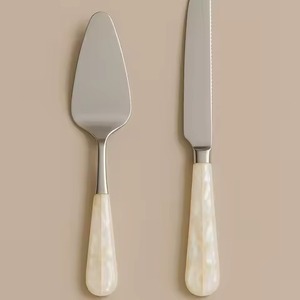 Juego de cuchillo y servidor de pastel de metal de estilo antiguo con mangos esculpidos de vid, herramientas de postre Vintage para bodas, fiestas de viñedos - Product Image 2