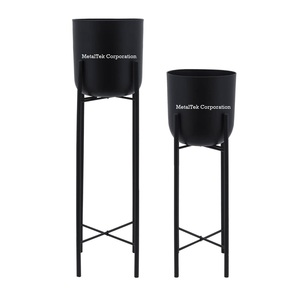 Juego de 2 Macetas Modernas con Recubrimiento de Polvo Negro para Sala de Estar, Macetas de Interior con Colores Personalizados, Decoración Minimalista de Metal para Plantas de Piso - Product Image 1