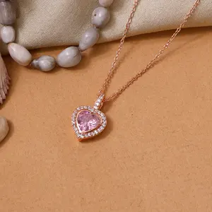 สร้อยคอจี้รูปหัวใจชุบทองคำสีกุหลาบพร้อมพลอยสีชมพู-ของขวัญที่สมบูรณ์แบบสำหรับเธอ - Product Image 2