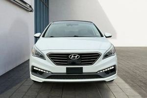 Hyundai Sonata Limited 2016, Tracción Delantera, Diésel, Transmisión Manual/Automática, Auto Usado, Asientos de Cuero, Cámara Trasera, Llantas R16, Volante a la Izquierda, Color Oscuro - Product Image 4