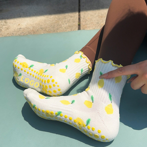 Nouvelles chaussettes pour bébés en tricot décontracté, vente en gros, printemps, longues, motif de dessin animé 3D, respirantes, antidérapantes, chaussettes d'été, couleur bonbon, décontractées - Product Image 3