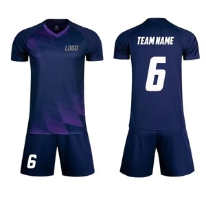 Ensemble d'uniformes de football personnalisés pour hommes Maillot de football personnalisé avec vêtements de football personnalisables par sublimation - Product Image 6
