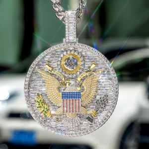 Colgante de diamante de moissanita totalmente helado, joyería de lujo de diseño único con forma personalizada, incrustación de ajuste de garra de acero inoxidable - Product Image 2