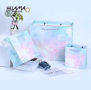 Sacs en papier marbré ondulé coloré Huamao, sacs cadeaux de luxe OEM, sacs de shopping réutilisables avec poignées pour la promotion de la marque - Product Image 3