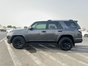 Toyota 4 Runner SR5 Premium Édition Noire |   2020 |   4x4 AWD - Product Image 3