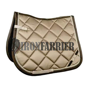 Tapis de selle équestre en tissu satiné du fabricant disponibles dans toutes les tailles et couleurs pour l'équitation et le saut d'obstacles - Product Image 6