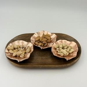 Juego de Tazones Decorativos Reutilizables con Acabado de Cobre en Forma de Hoja para Frutos Secos, Color Elegante para Decoración del Hogar u Oficina, Regalo de Boda Moderno - Product Image 1