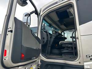 Châssis VOLVO FH 540 6X4 2018, véhicule neuf, kilométrage zéro, camion benne - Product Image 5