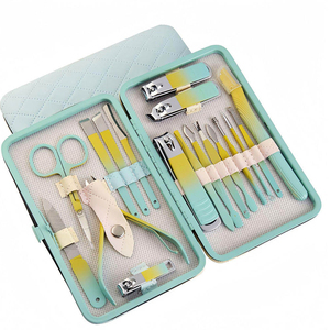 Kit de manucure professionnel de haute qualité en or pour femmes, 5 pièces, ensemble de manucure et pédicure, coupe-ongles en acier inoxydable 5 en 1, durable - Product Image 6