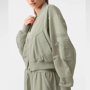 แจ็คเก็ตเบสบอลวาร์ซิตี้แฟชั่นผู้หญิงทำจากขนสัตว์ 100% แขนหนังคุณภาพสูงแบบสั่งทำพิเศษ สไตล์เรียบง่าย - Product Image 4