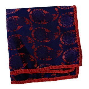 Pañuelo de bolsillo tejido a mano con borde de paisley rojo marino para traje de blazer con cinturones de punto exclusivos. Categoría de producto. - Product Image 2