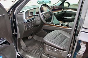 แคดิลแลค เอสคาเลด ESV 4WD สปอร์ต แพลตตินัม ปี 2025 สภาพดี - Product Image 4