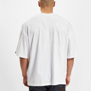 T-shirt vierge surdimensionné de qualité supérieure avec logo personnalisé et épaules tombantes lourdes pour hommes - Product Image 3