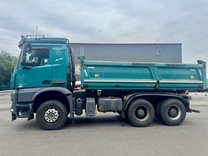 Camion benne à ciment Mercedes-Benz Arocs Allemagne 6001-14000 kg Conduite à gauche Euro III avec Hiab, éclairage LED et climatisation automatique - Product Image 2