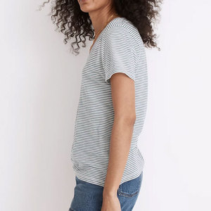 Camisetas informales con cuello en V profundo para mujer, ropa transpirable de verano con estampado personalizado de talla grande de alta calidad - Product Image 5