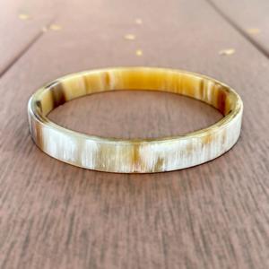 Bracelets en corne de buffle naturelle, fabrication artisanale de bijoux en corne de buffle - Product Image 6