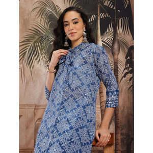 Ensemble Kurta et Palazzo bleu imprimé pour femme avec col à nœud et manches trois-quarts pour la saison printemps/été - Product Image 4