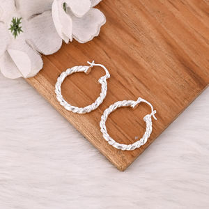 Aros de Plata 925 de Diseño Clásico Personalizado para Chicas y Mujeres, para Uso Universitario, de Oficina y Diario, a Precio de Mayoreo - Product Image 4