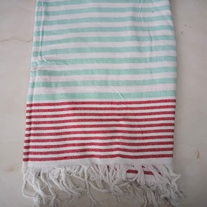 ผ้าขนหนูชายหาดผ้าฝ้ายตุรกีสุดหรูสีสันสดใสพร้อมพู่ออกแบบโลโก้ได้ตามต้องการขายดีสำหรับใช้ในชีวิตประจำวันและการเดินทาง - Product Image 1