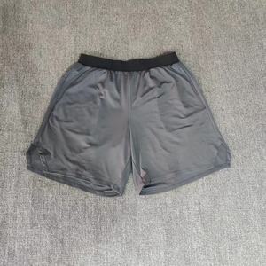 Short de sport de gymnastique pour hommes Offre Spéciale de haute qualité à séchage rapide respirant et imprimé avec poches zippées pour l'été - Product Image 3