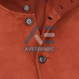 เสื้อแจ็คเก็ตฤดูหนาวระดับพรีเมียมสำหรับการสวมใส่กลางแจ้งอย่างมีสไตล์  ประกอบด้วยเสื้อแจ็คเก็ตหนังกลับสำหรับผู้ชายที่มีชั้นบุนุ่มและอบอุ่น เหมาะสำหรับสภาพอากาศหนาวเย็นที่ทันสมัย - Product Image 3