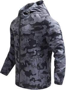 Chaqueta Softshell táctica de Next Level Gear con cremallera completa, capucha impermeable y tecnología a prueba de viento para una acción al aire libre implacable - Product Image 5