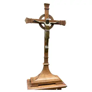 Antique or métal laiton massif église autel croix église et religieux métal fournitures Crucifix dernier autel pour prier