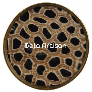 Poignées de tiroir rondes en coquille, bouton de meuble en marbre, poignée de tiroir en résine et laiton, poignée de garde-robe, poignée de commode gravée sur mesure - Product Image 5