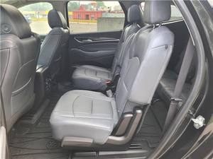 Impresionante Bu-i-ck En-cla-ve Essence 2019 con Tracción en las Cuatro Ruedas, Transmisión Automática y 4 Cilindros - Product Image 3